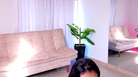 Snapshot of emily_jones3 chatting on 9, 7, 2026 Emily online show from 9, 7, 2026