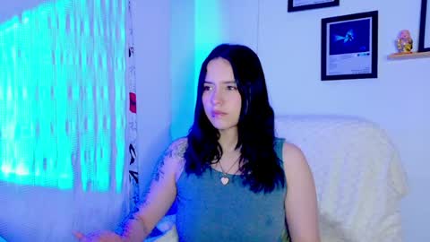 Snapshot of emily_lindey_ chatting on 15, 7, 2026 Emily Lindey online show from 15, 7, 2026