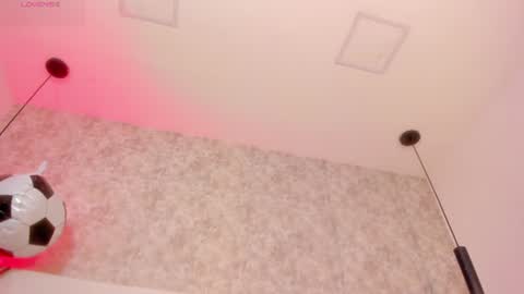Snapshot of emily_luve chatting on 6, 7, 2026 emily_luve online show from 6, 7, 2026