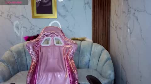 Emily  online show from 11, 11, 2025