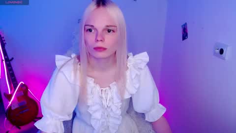 Snapshot of emily_nyaffe chatting on 5, 12, 2025 Lia online show from 5, 12, 2025