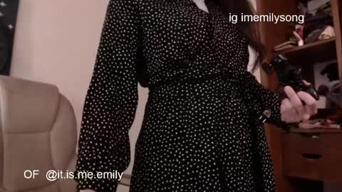 emily_pearl_ online show from 1, 4, 2026
