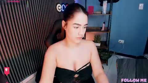 Snapshot of emily_roberts1 chatting on 26, 6, 2026 Emily online show from 26, 6, 2026