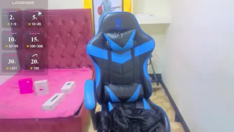 Snapshot of emily_rosse04 chatting on 9, 11, 2025 online show from 9, 11, 2025