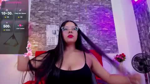emily_sc online show from 18, 12, 2024