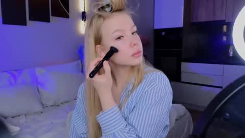 emily shepard online show from 7, 4, 2026