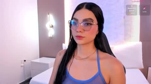 emily_tolson online show from 22, 12, 2025