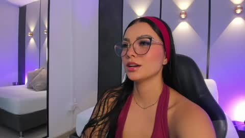 emily_tolson online show from 22, 5, 2026