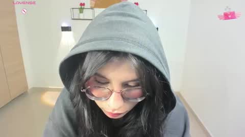 Emi online show from 24, 11, 2025