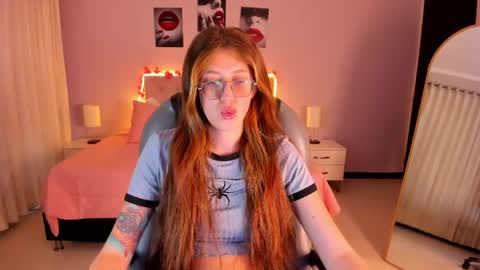emily_warren__ online show from 2, 6, 2026