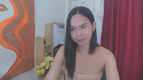 emily_xo143 online show from 17, 5, 2026