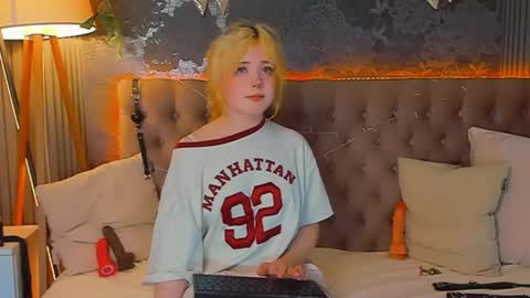 Baby Emelli online show from 30, 4, 2026