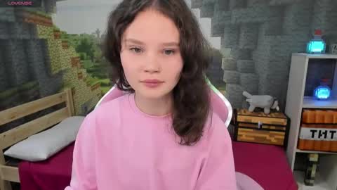 Emilyhaves online show from 13, 10, 2025