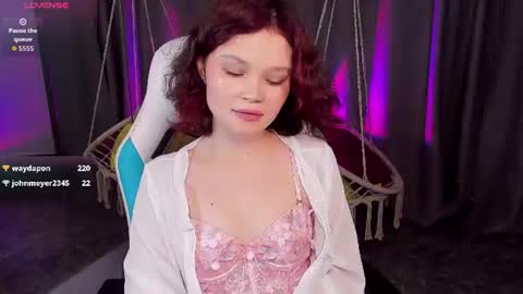 Snapshot of emilychaves chatting on 28, 7, 2026 Emilyhaves online show from 28, 7, 2026