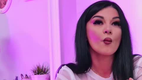 Snapshot of emilycolle_ chatting on 12, 11, 2025 Emily online show from 12, 11, 2025