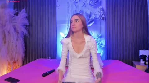 Snapshot of emilyevanss1_ chatting on 19, 7, 2026 Emily online show from 19, 7, 2026