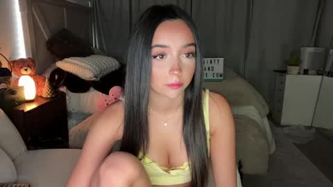 Snapshot of emilyfawn chatting on 7, 5, 2026 emilyfawn online show from 7, 5, 2026
