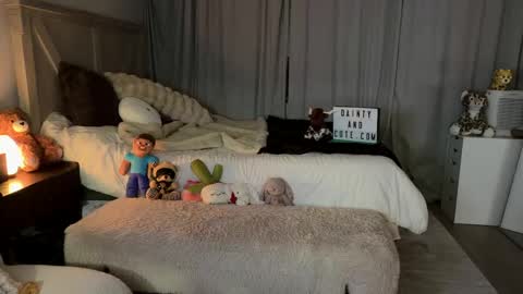 Snapshot of emilyfawn chatting on 24, 5, 2026 emilyfawn online show from 24, 5, 2026