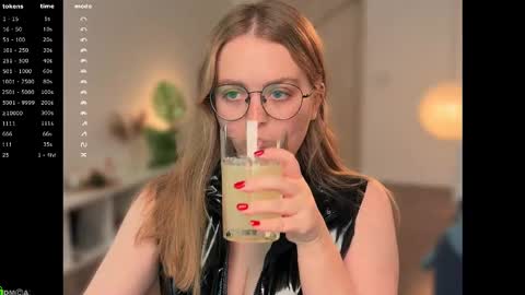 Emily  online show from 30, 11, 2025