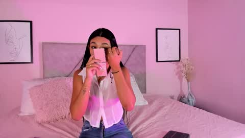 Snapshot of emilyh_ chatting on 22, 10, 2025 Emily online show from 22, 10, 2025