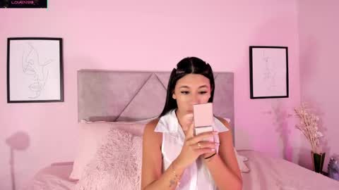 Snapshot of emilyh_ chatting on 24, 11, 2025 Emily online show from 24, 11, 2025