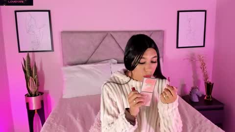 Snapshot of emilyh_ chatting on 2, 12, 2025 Emily online show from 2, 12, 2025