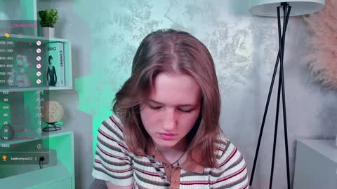 Snapshot of emilyhewell chatting on 26, 1, 2025 Emi online show from 26, 1, 2025