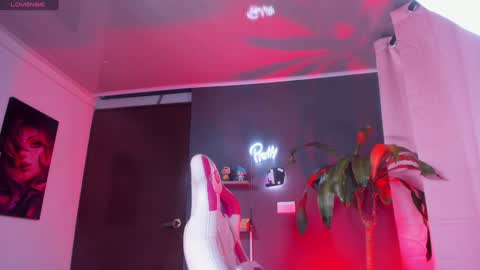 Emily Jhonson online show from 14, 1, 2025