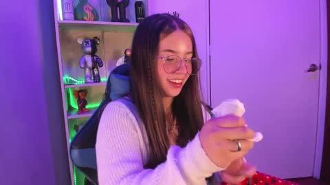 Snapshot of emilykarterr chatting on 2, 3, 2025 VALEEEN online show from 2, 3, 2025