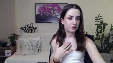 Emyli online show from 4, 1, 2025