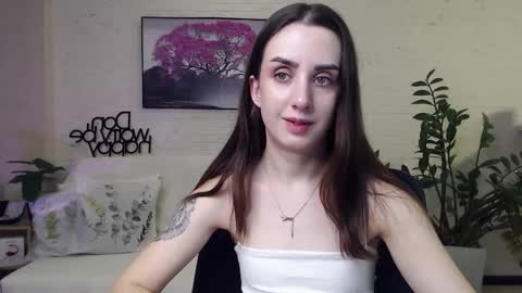 Emyli online show from 5, 1, 2025