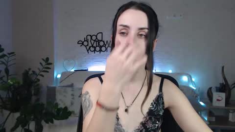 Emyli online show from 9, 3, 2025