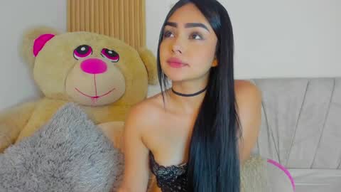 Snapshot of emilylittle___ chatting on 20, 4, 2026 EMI online show from 20, 4, 2026