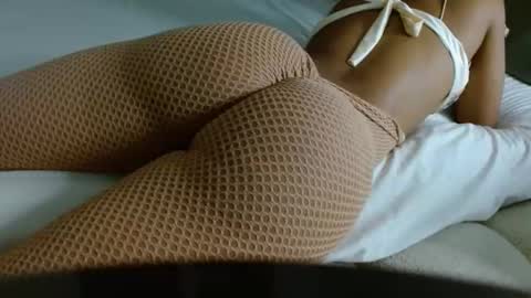 emily monrro online show from 16, 11, 2025