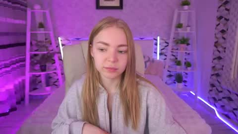  MY NAME IS Emily WELCOME EVERYONE I WILL BE HAPPY TO GIVE YOU WHAT YOU HAVE DREAMED OF FOR SO LONG online show from 18, 4, 2026