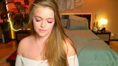 Snapshot of emilywhisperawesome chatting on 1, 8, 2026 emilywhisperawesome online show from 1, 8, 2026