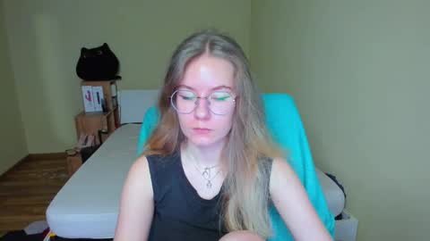 Emily online show from 16, 2, 2025