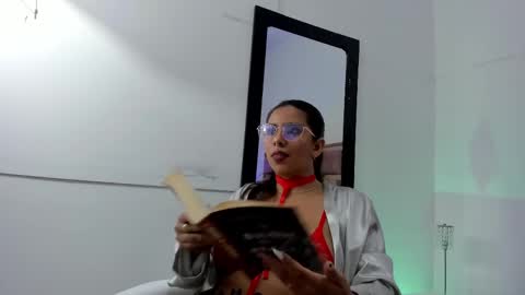 emilyy_cooperr online show from 11, 2, 2025