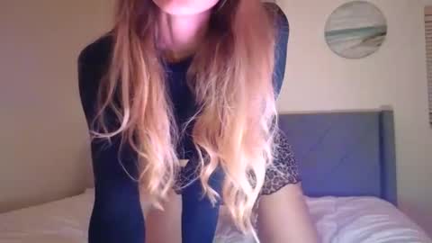 Snapshot of emilyy_miller chatting on 2, 10, 2025 emilly online show from 2, 10, 2025