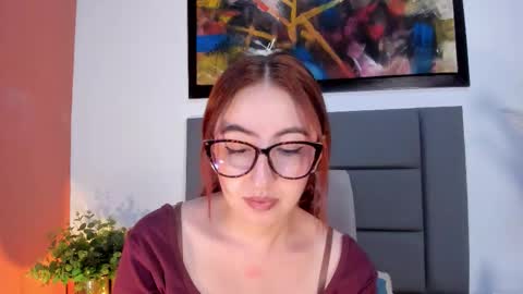 Snapshot of emilyywatson chatting on 28, 11, 2025 Emilyy Watson online show from 28, 11, 2025