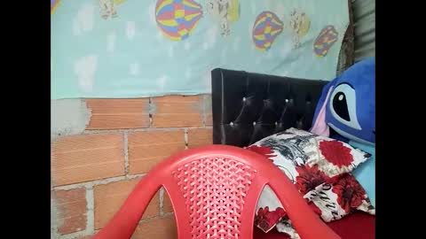 Snapshot of emiril chatting on 19, 11, 2025 L i a time online 7am - 1pm Gtm-5 online show from 19, 11, 2025