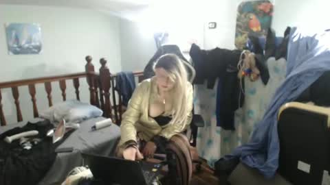 Snapshot of emma671 chatting on 5, 2, 2025 emma online show from 5, 2, 2025