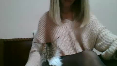 emma_991 online show from 30, 12, 2024