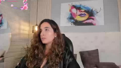 Snapshot of emma__smith01 chatting on 8, 9, 2025 Emma online show from 8, 9, 2025