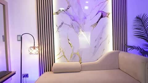 emma__walkerr_ online show from 30, 3, 2026