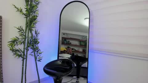 Snapshot of emma_bloom__ chatting on 20, 2, 2025 Emma Bloom online show from 20, 2, 2025