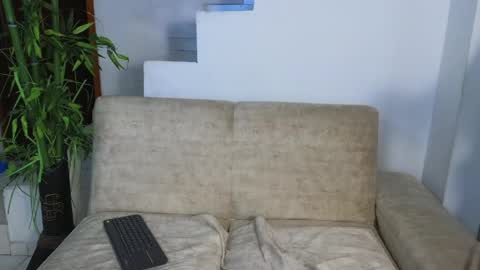 Snapshot of emma_blue_ chatting on 30, 4, 2026 Emma Blue modelo independiente online show from 30, 4, 2026