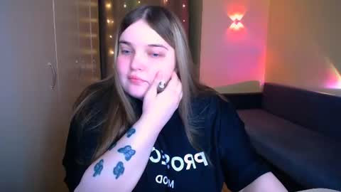 Snapshot of emma_dorn chatting on 19, 7, 2026 Eva online show from 19, 7, 2026