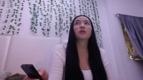 Snapshot of emma_johnson_ chatting on 4, 11, 2025 emma_johnson_ online show from 4, 11, 2025