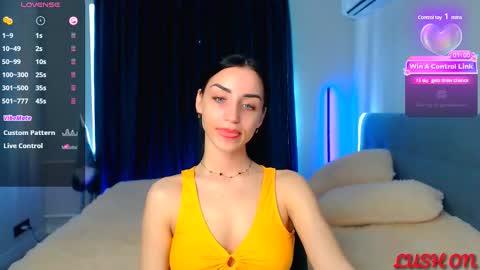 Snapshot of emma_jordan chatting on 8, 3, 2025 Emma online show from 8, 3, 2025